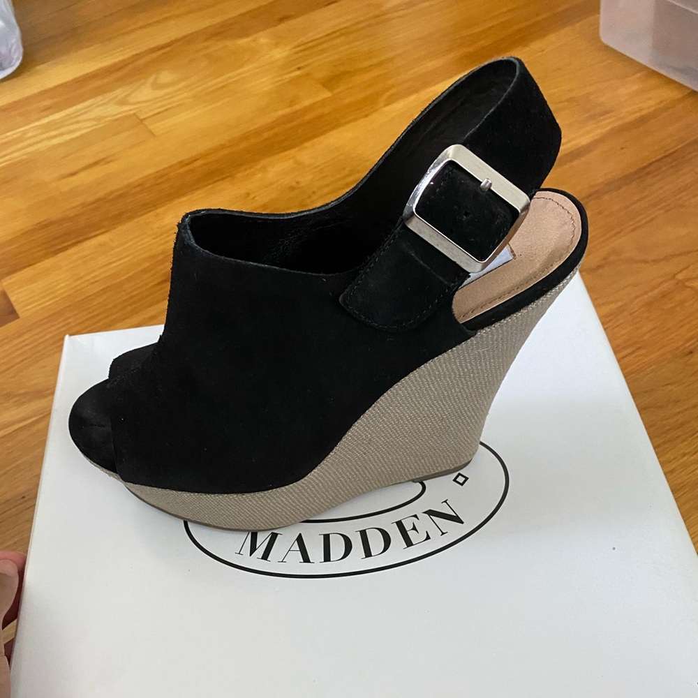 Barely Wore Steve Madden Wedges